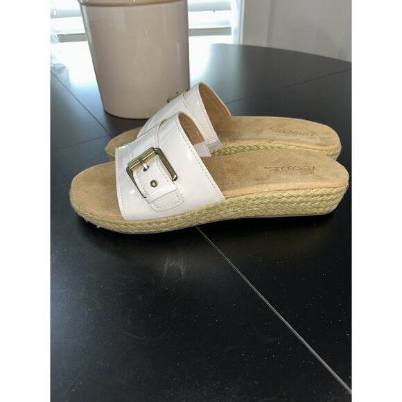 Aerosoles Homecoming White Patent Leather Women Sandals Size 10.5 New in Box - Picture 4 of 6